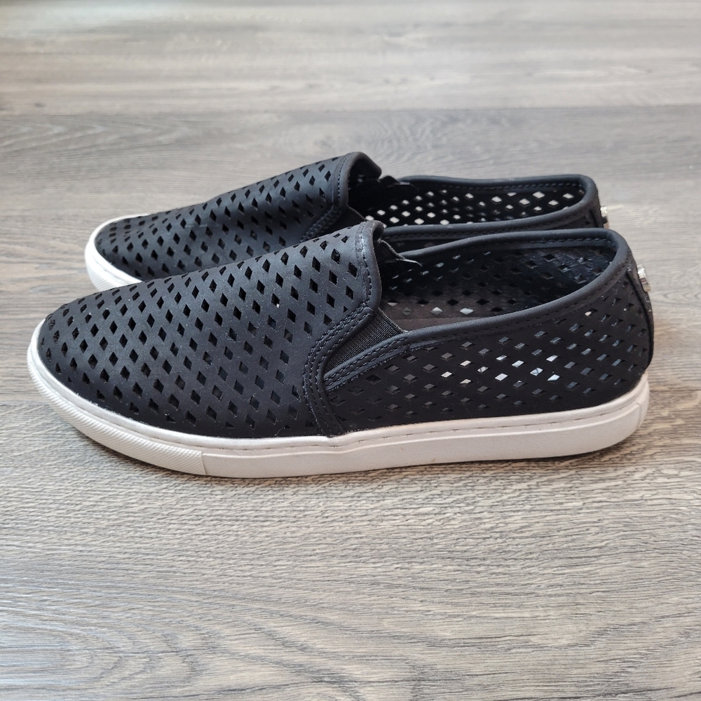 Steve Madden Black leather perforated slip on sneaker size 10